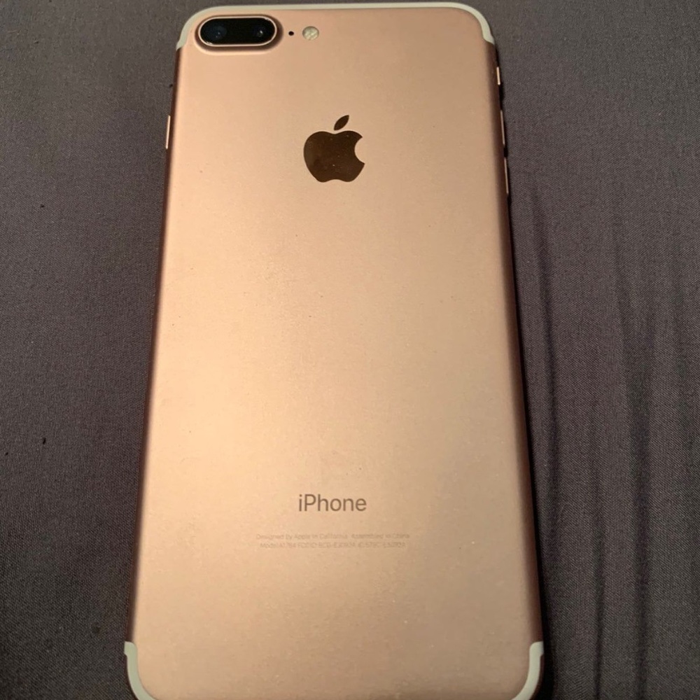 iPhone 7 Plus (metallic gold)